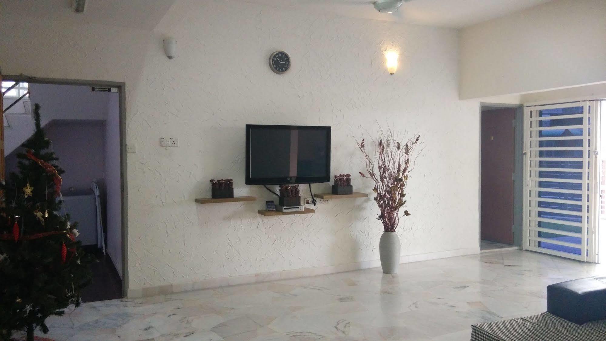 Bercham Vacation House Ipoh Bagian luar foto