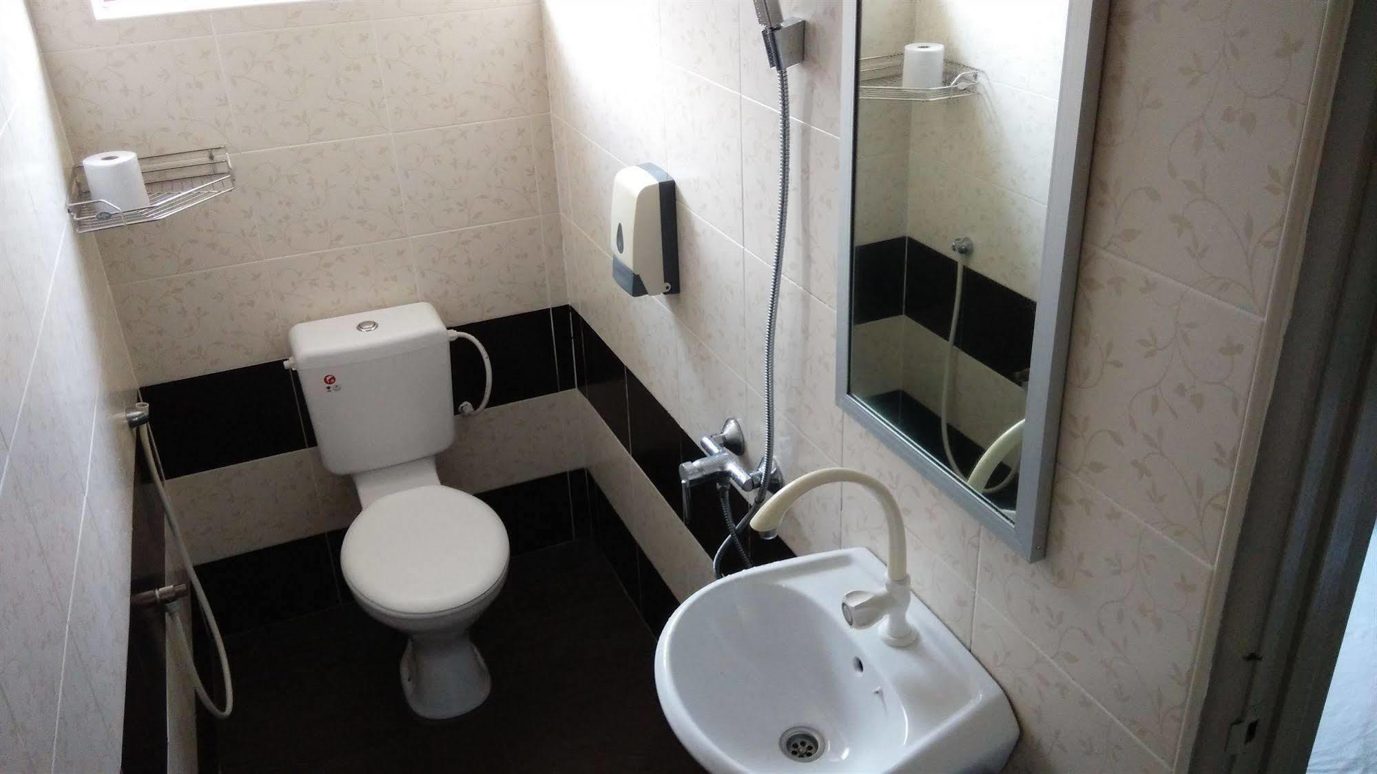 Bercham Vacation House Ipoh Bagian luar foto